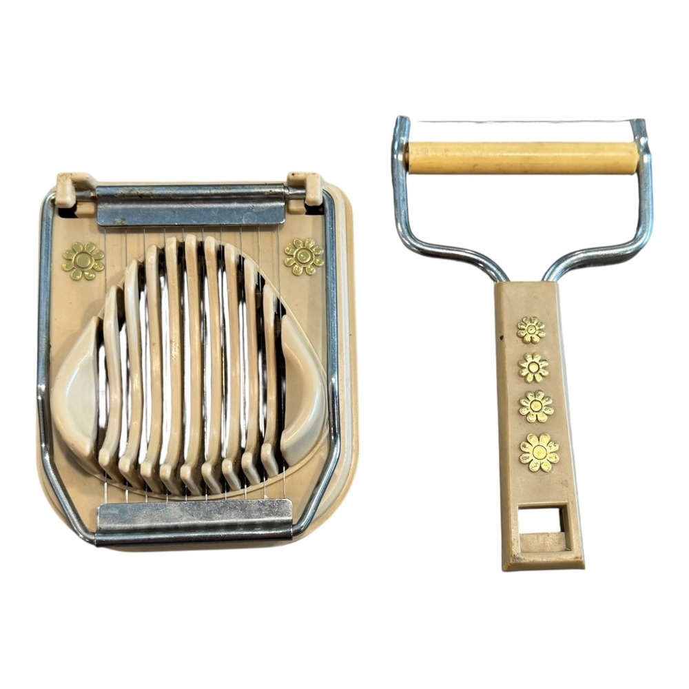 Vintage Travco Egg Slicer Cheese Slicer Kitchen Gadget Flower Design Beige 70s